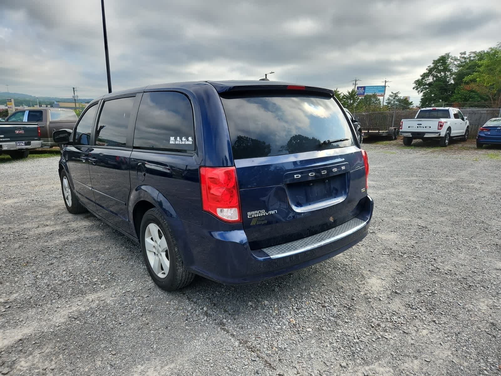 Thumbnail: 2017 Dodge Grand Caravan - 3