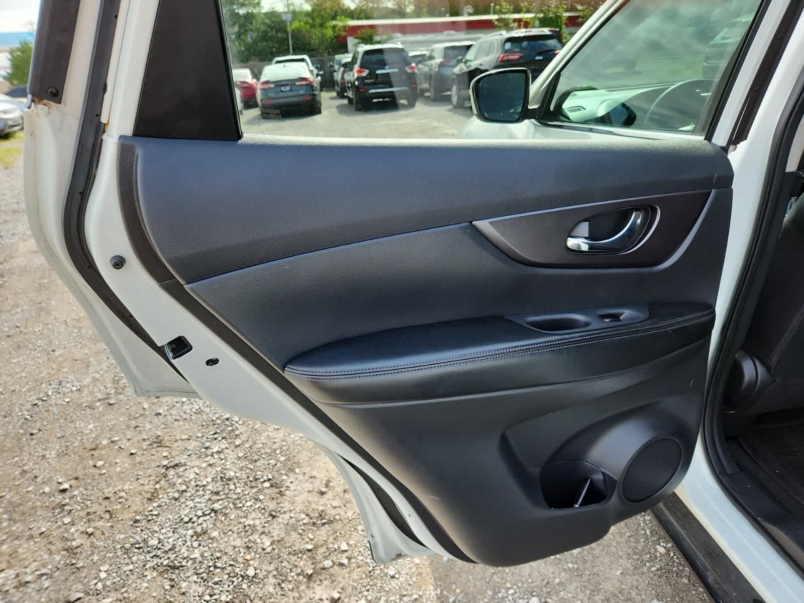 Thumbnail: 2016 Nissan Rogue - 27
