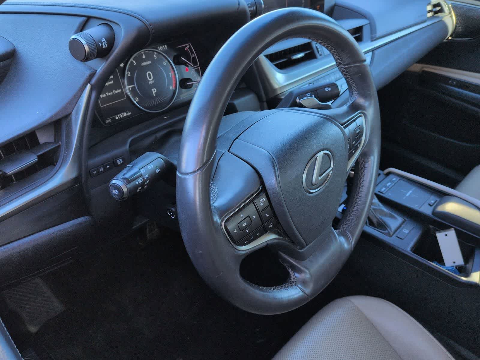 Thumbnail: 2019 Lexus ES - 10