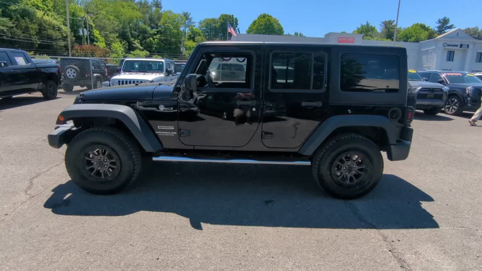 Thumbnail: 2017 Jeep Wrangler - 5