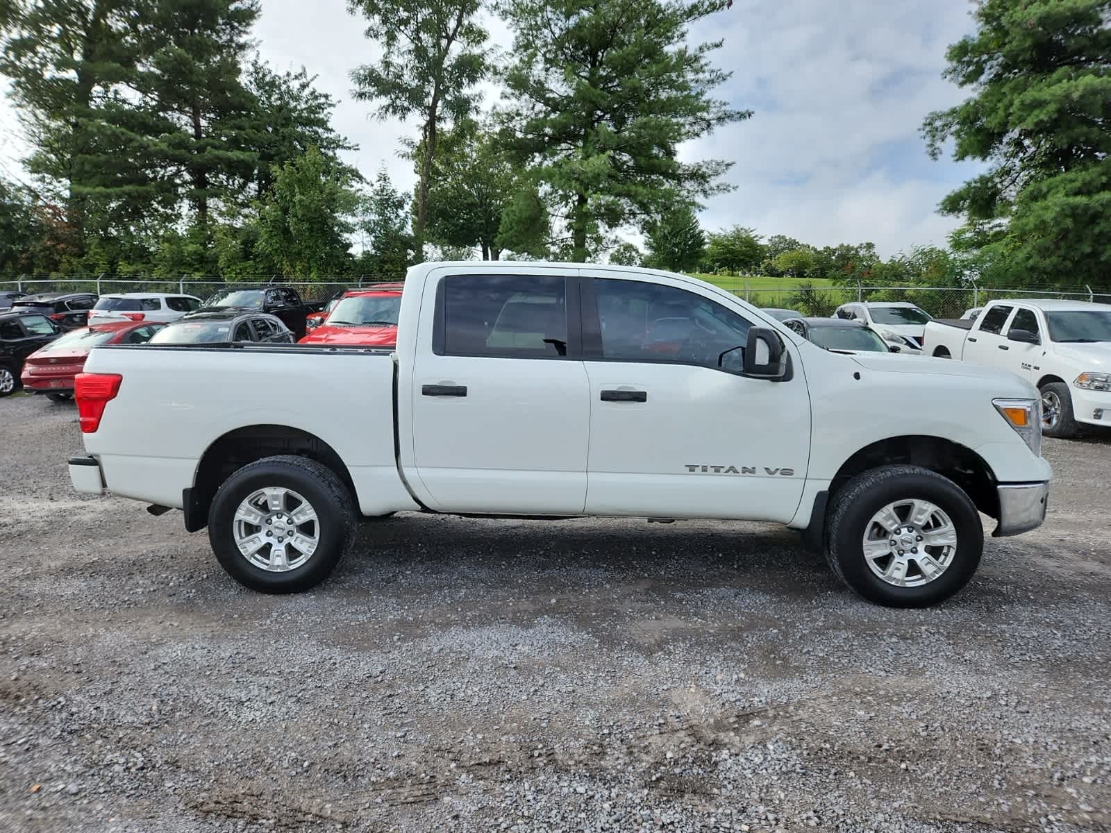 Thumbnail: 2019 Nissan Titan - 6