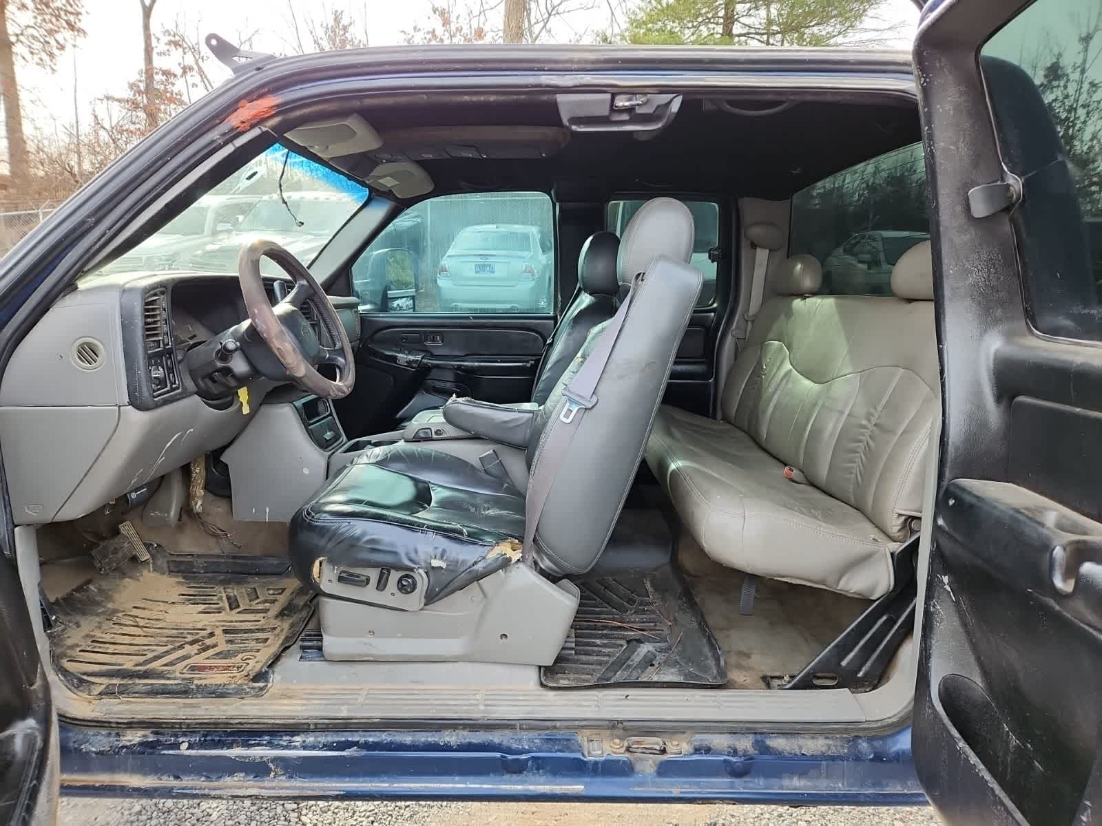 Thumbnail: 2000 Chevrolet Silverado 1500 - 18