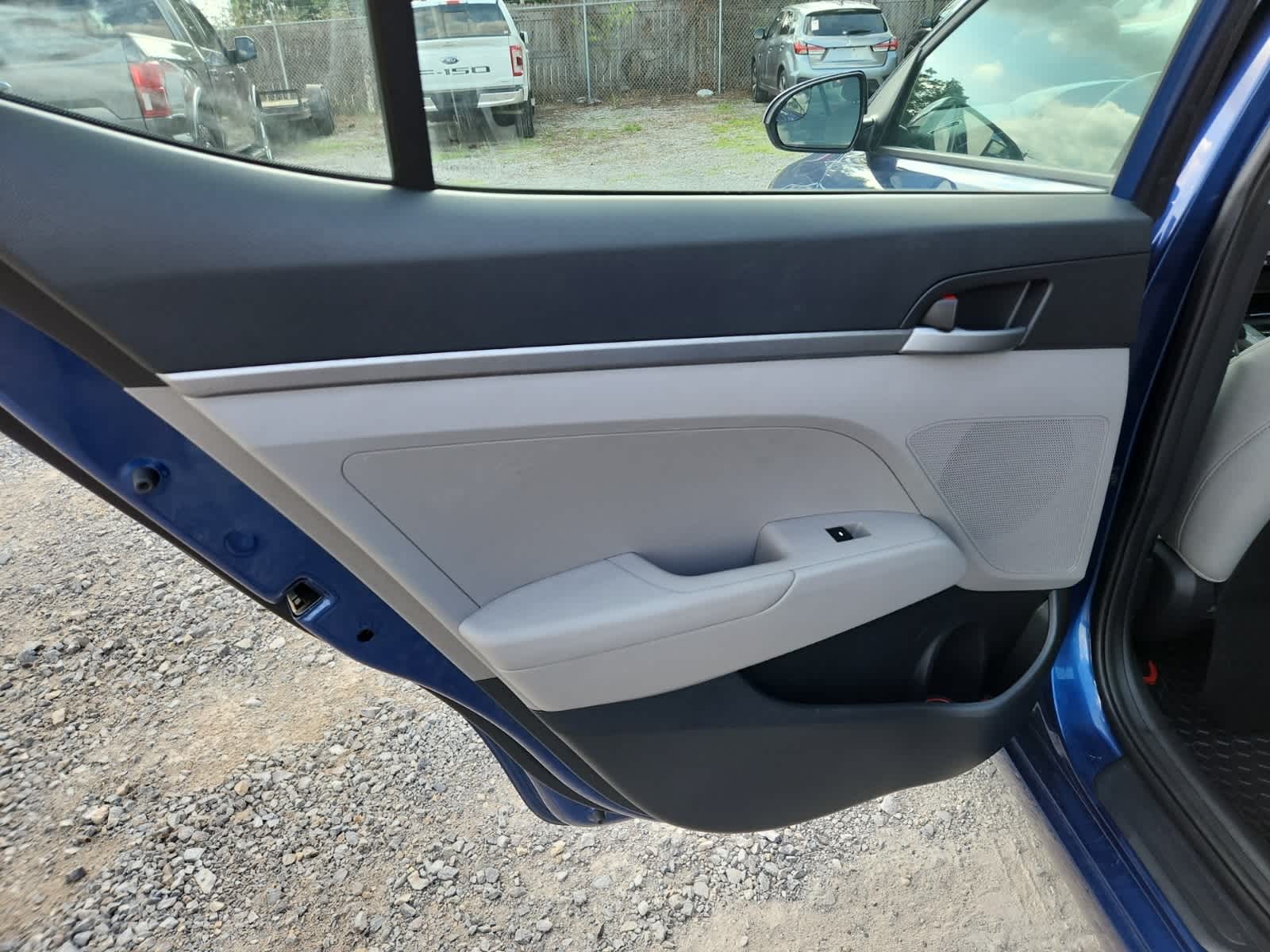 Thumbnail: 2017 Hyundai Elantra - 26