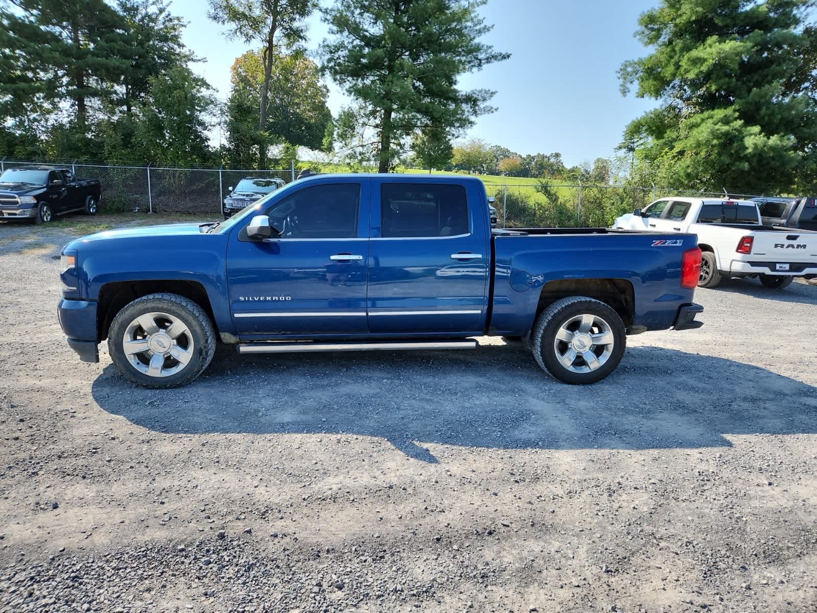 Thumbnail: 2017 Chevrolet Silverado 1500 - 2