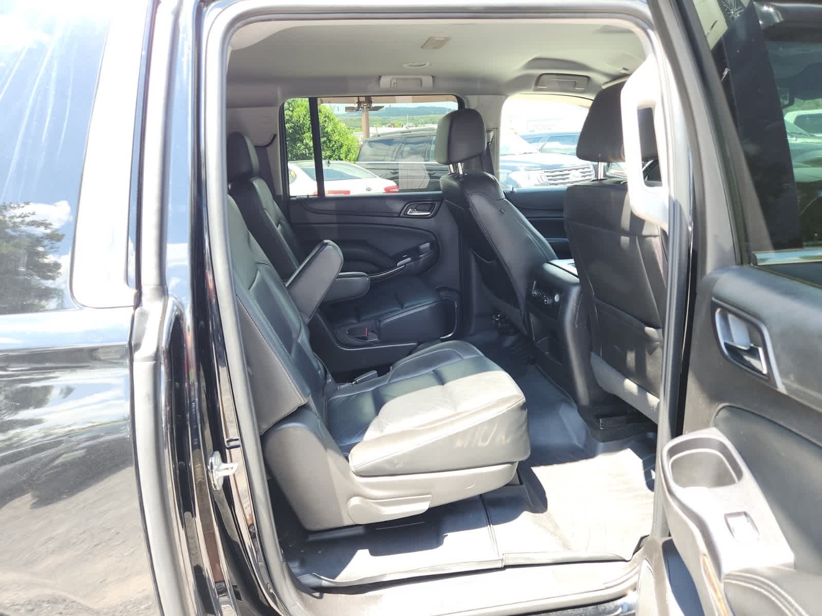 Thumbnail: 2016 Chevrolet Suburban - 23