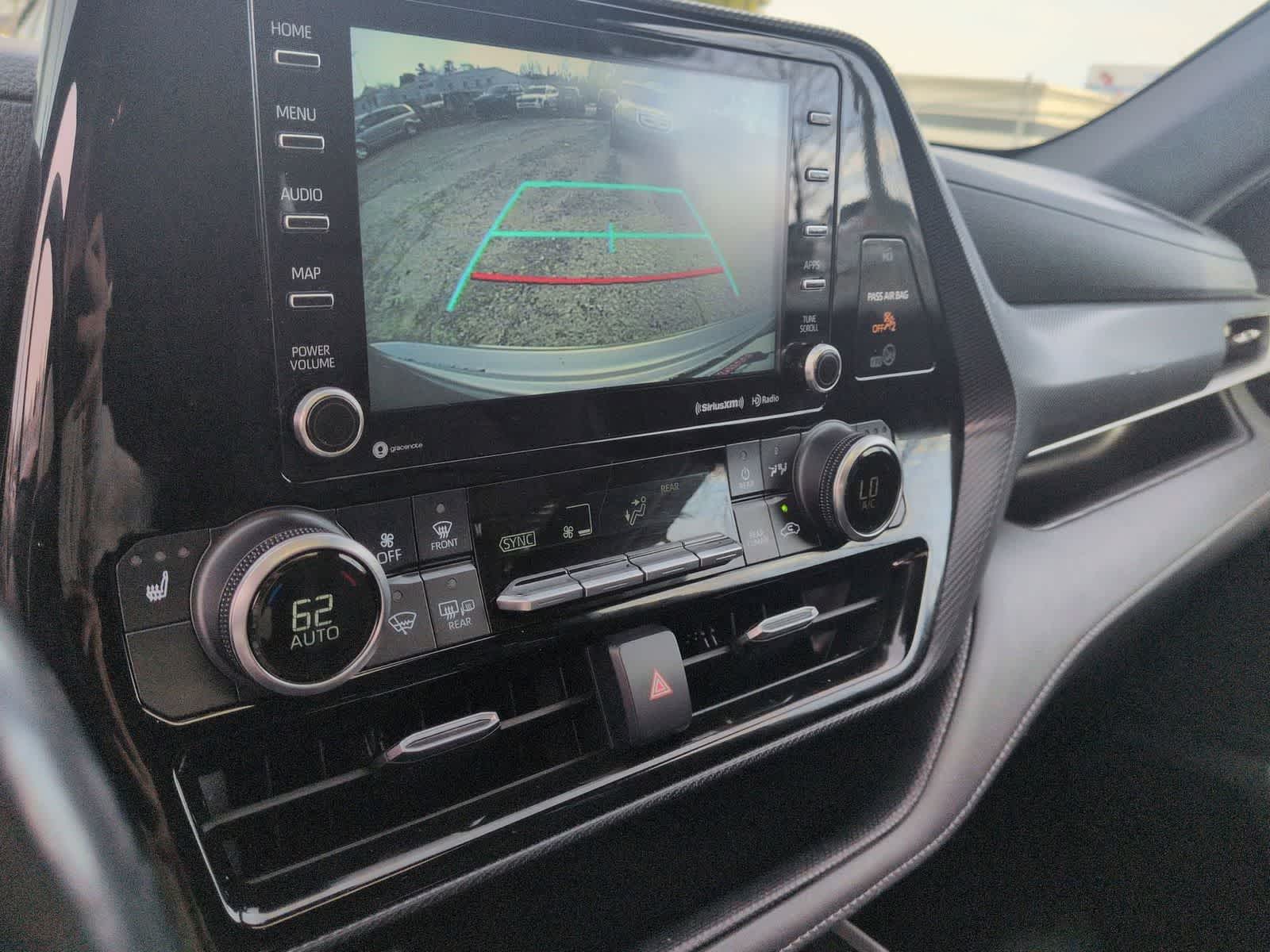 Thumbnail: 2022 Toyota Highlander - 27