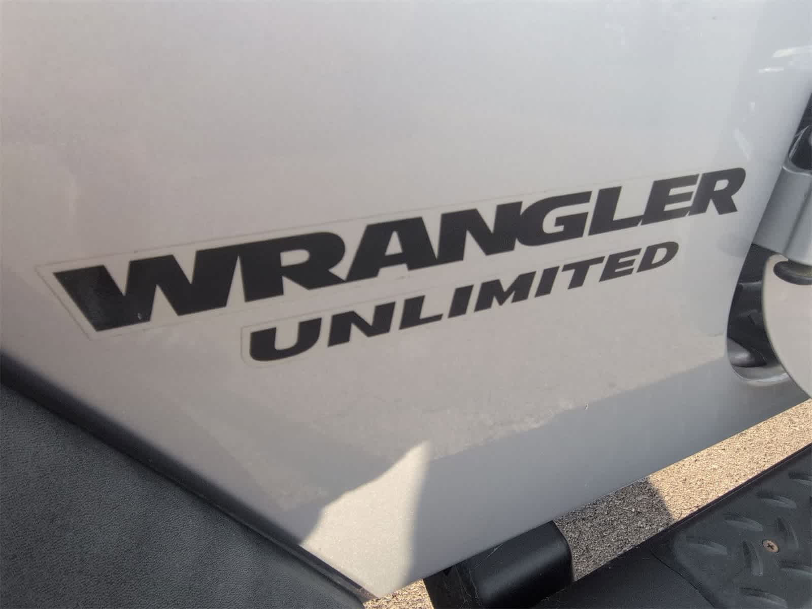 Thumbnail: 2010 Jeep Wrangler - 12