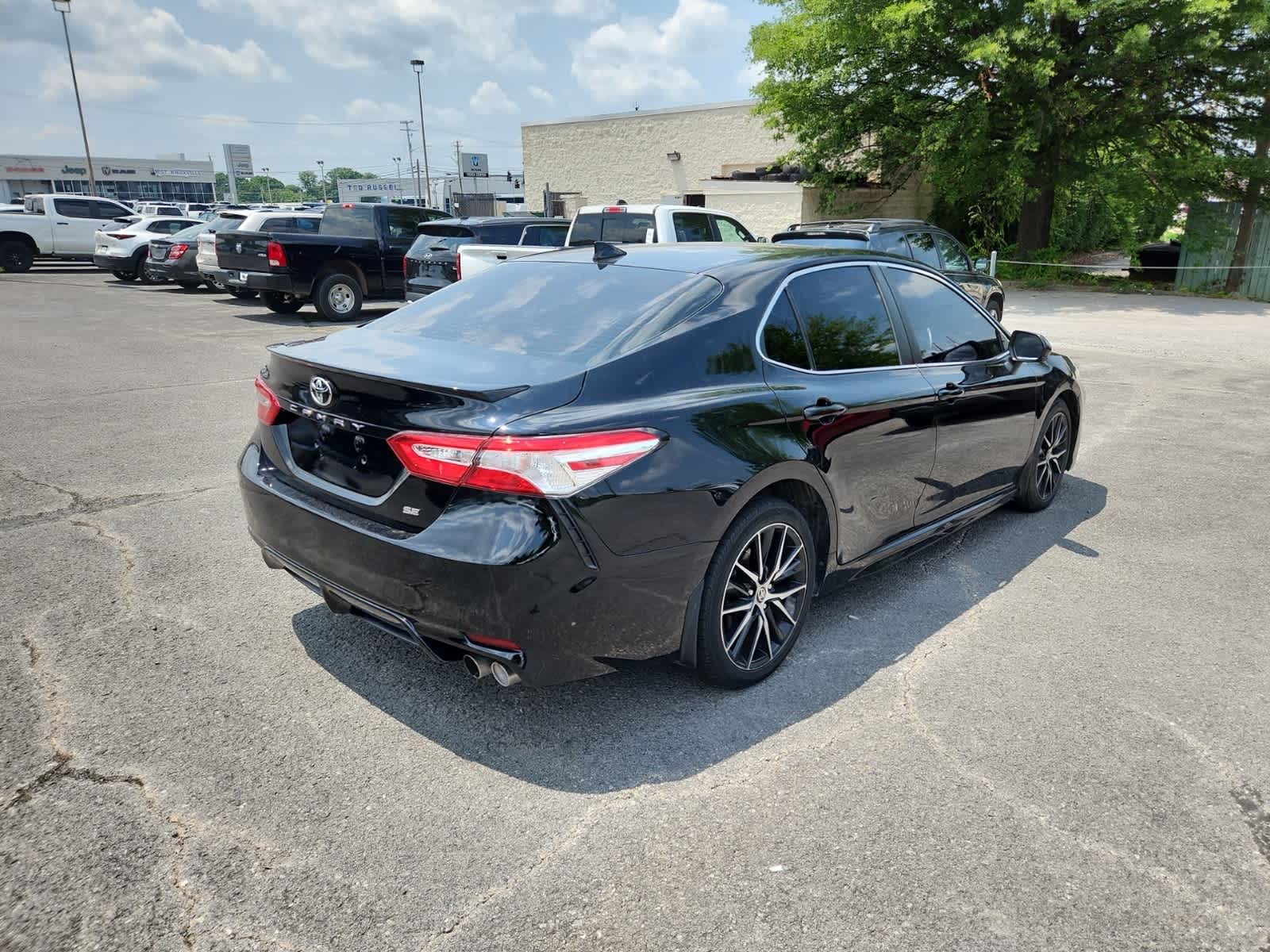 2020 Toyota Camry SE 5