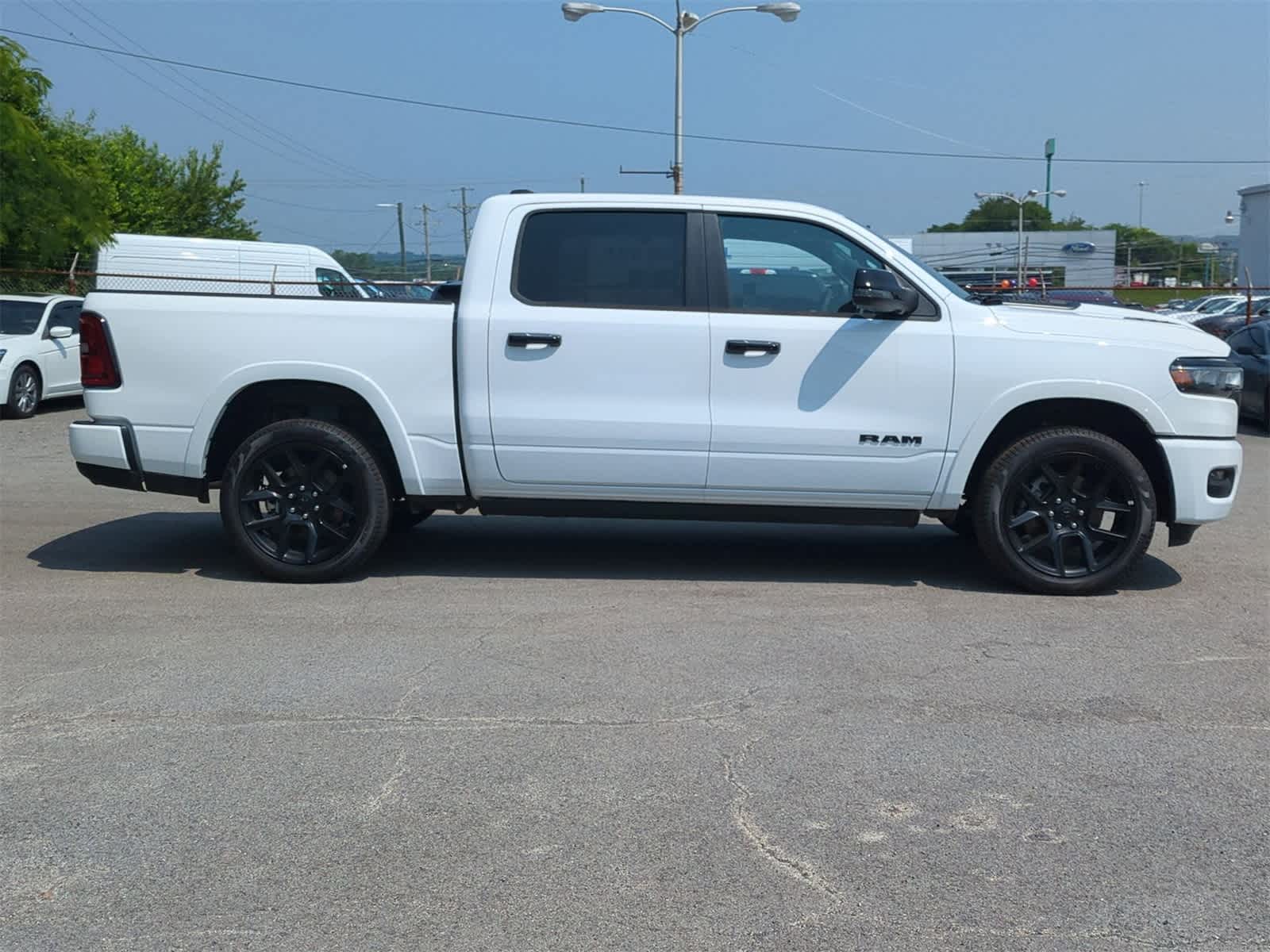 Thumbnail: 2025 RAM 1500 - 9