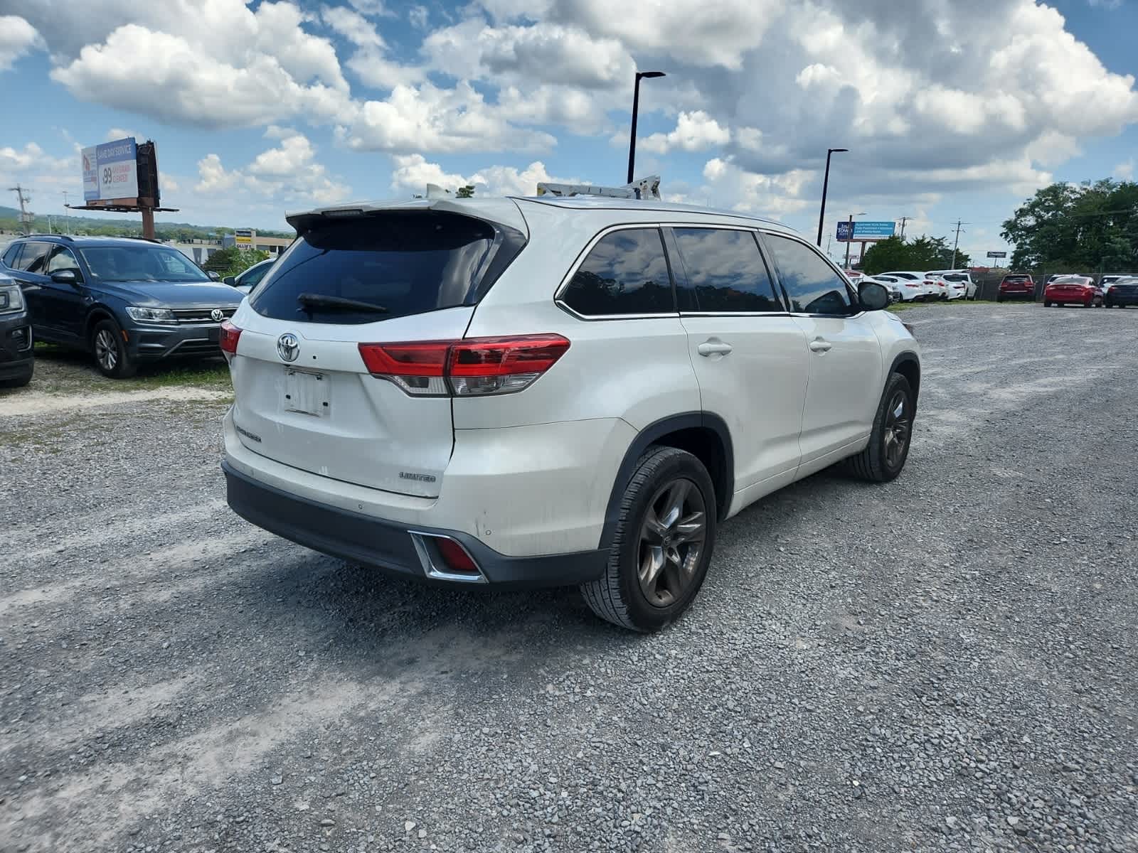 Thumbnail: 2017 Toyota Highlander - 5