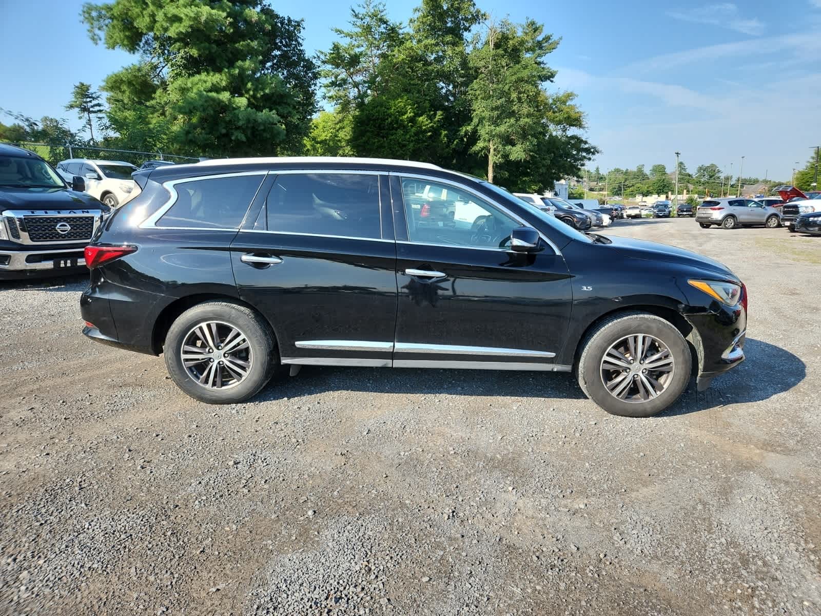Thumbnail: 2019 INFINITI QX60 - 6