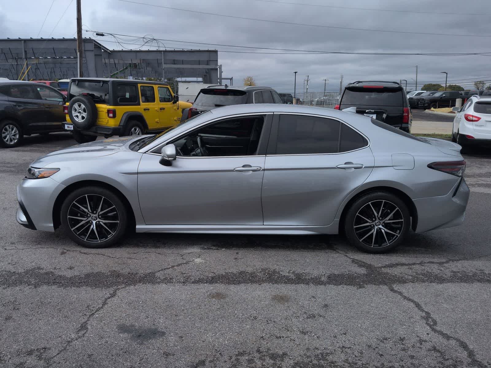 Thumbnail: 2022 Toyota Camry - 5