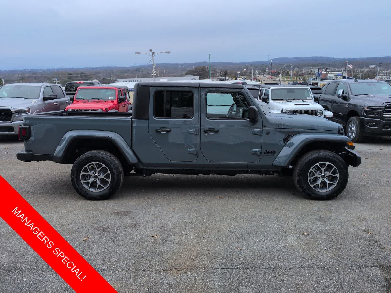 Thumbnail: 2026 Jeep Gladiator - 9