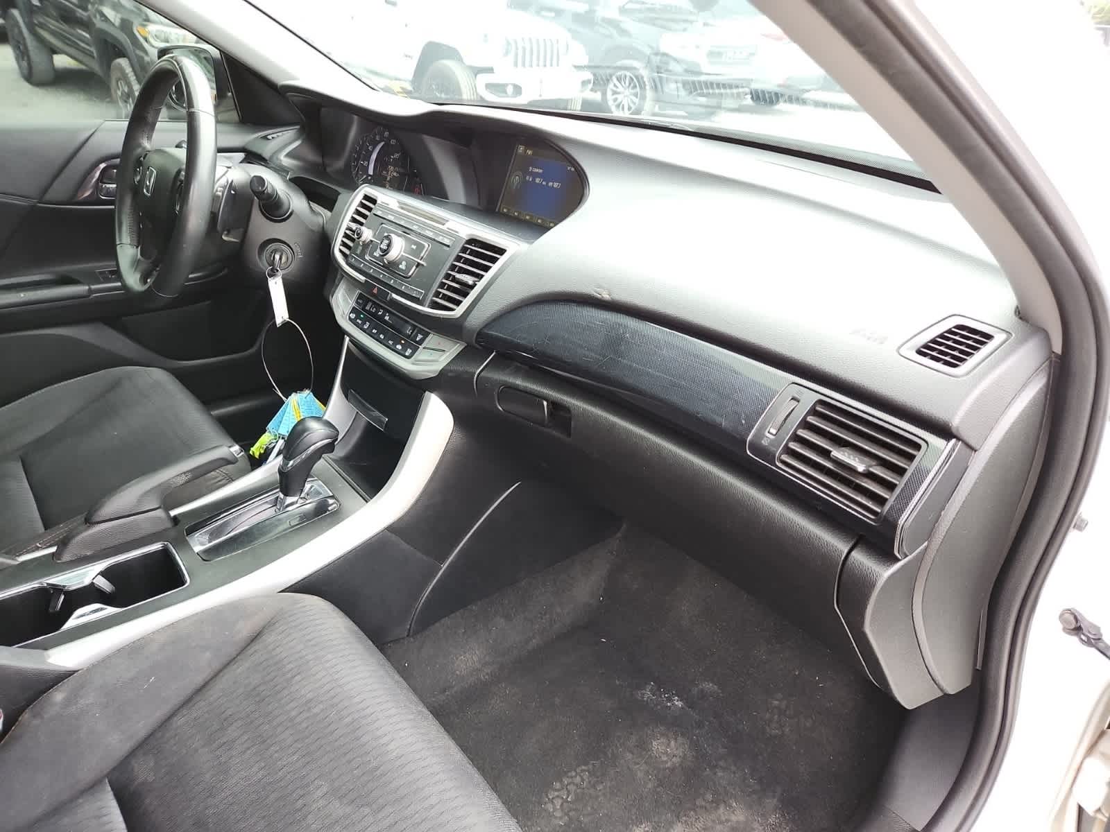 Thumbnail: 2015 Honda Accord - 17