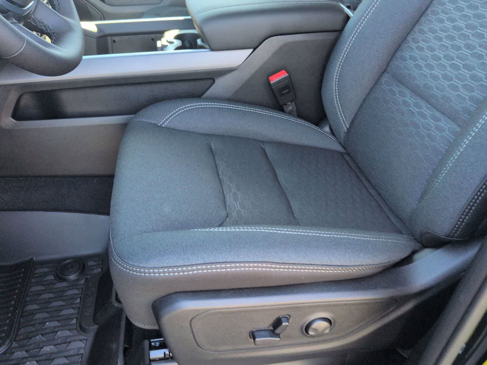 Thumbnail: 2026 RAM 1500 - 16