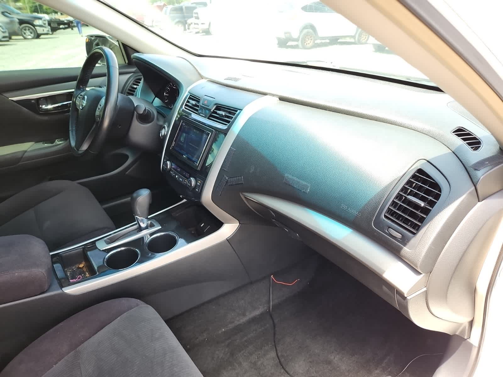 Thumbnail: 2013 Nissan Altima - 17