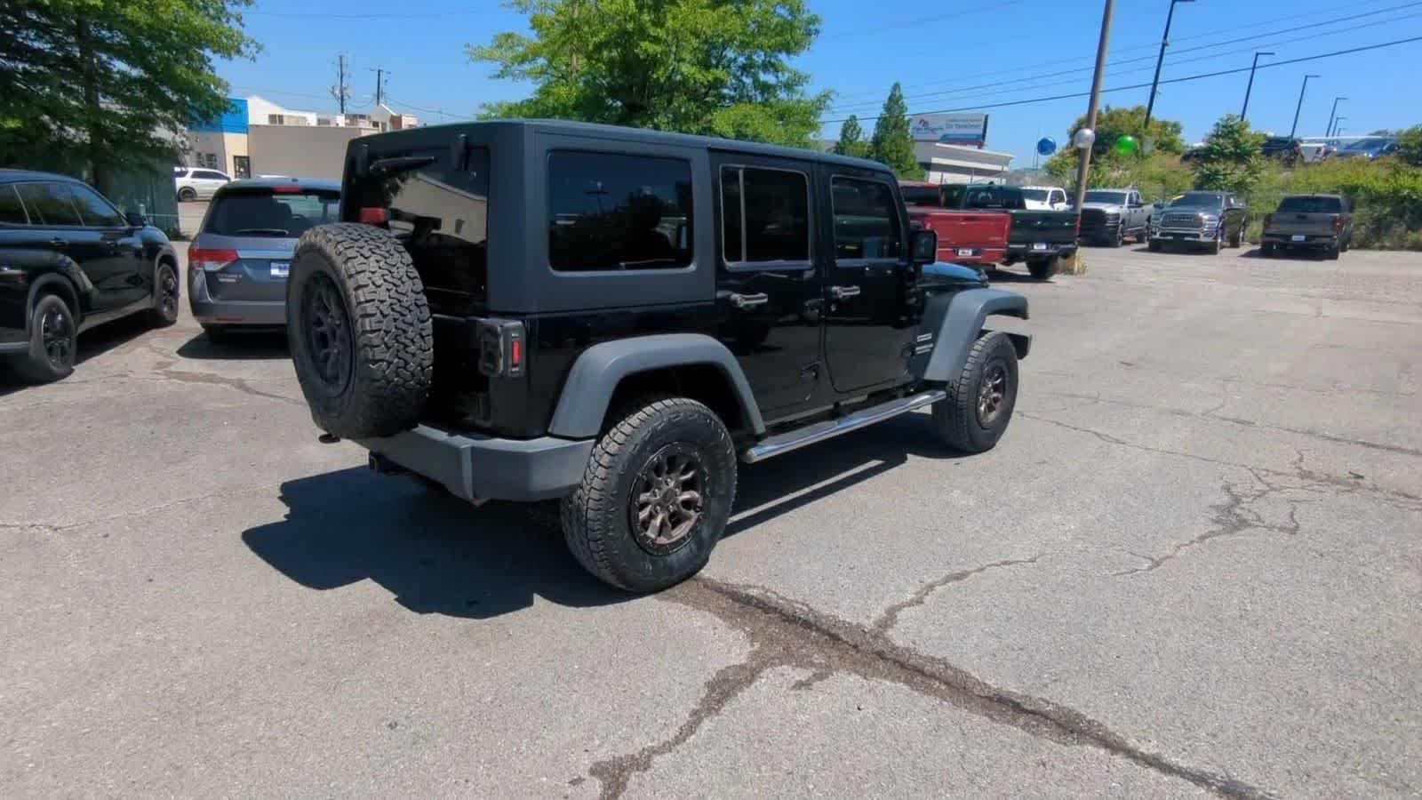 Thumbnail: 2017 Jeep Wrangler - 8