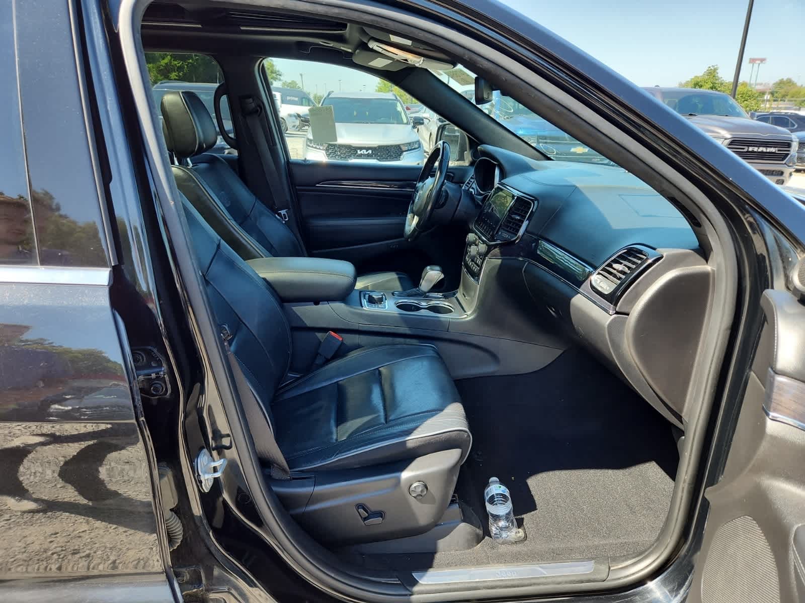 Thumbnail: 2020 Jeep Grand Cherokee - 21