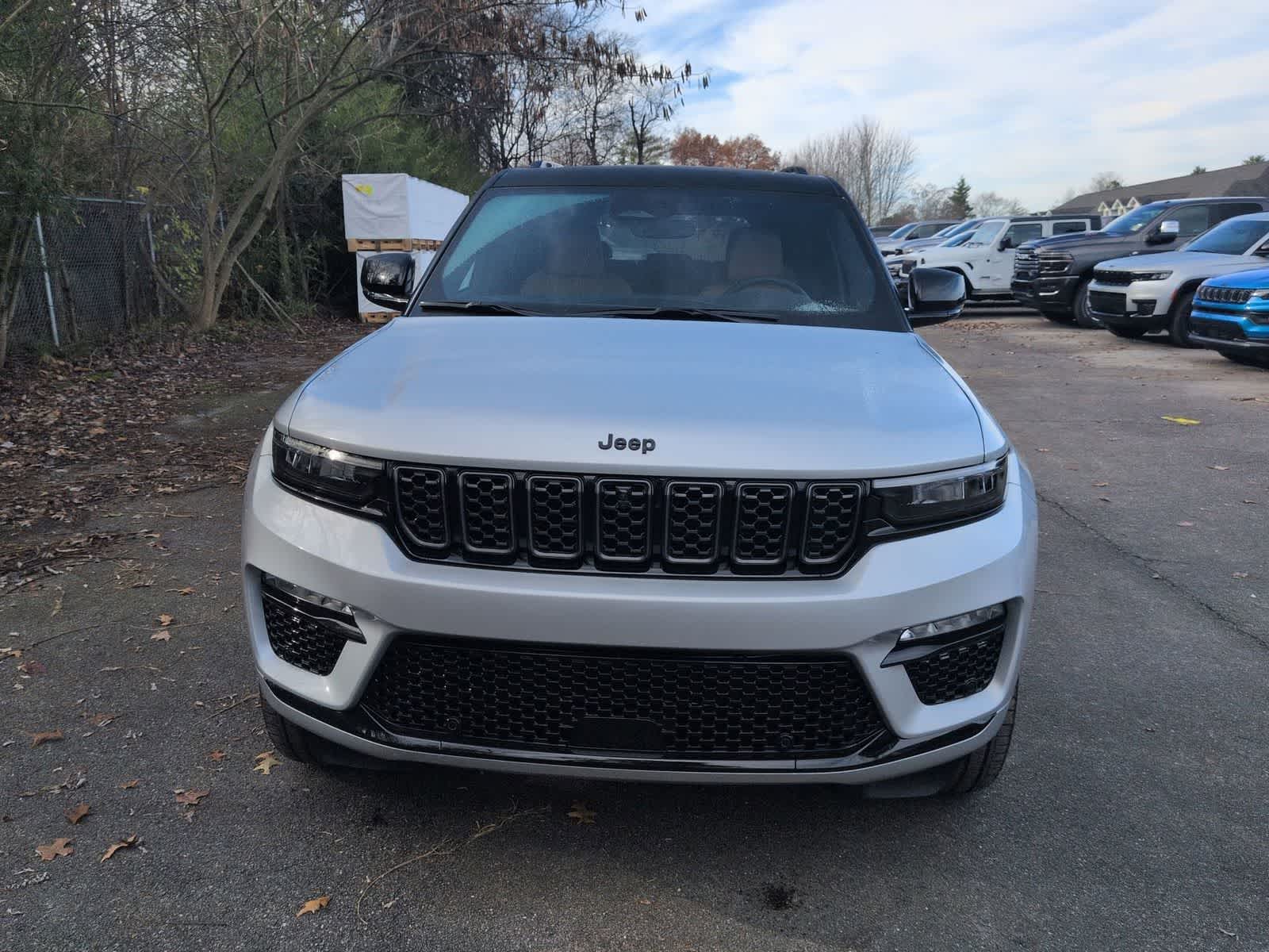 Thumbnail: 2025 Jeep Grand Cherokee - 3