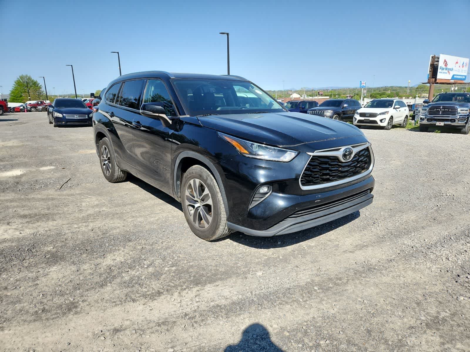 Thumbnail: 2021 Toyota Highlander - 7