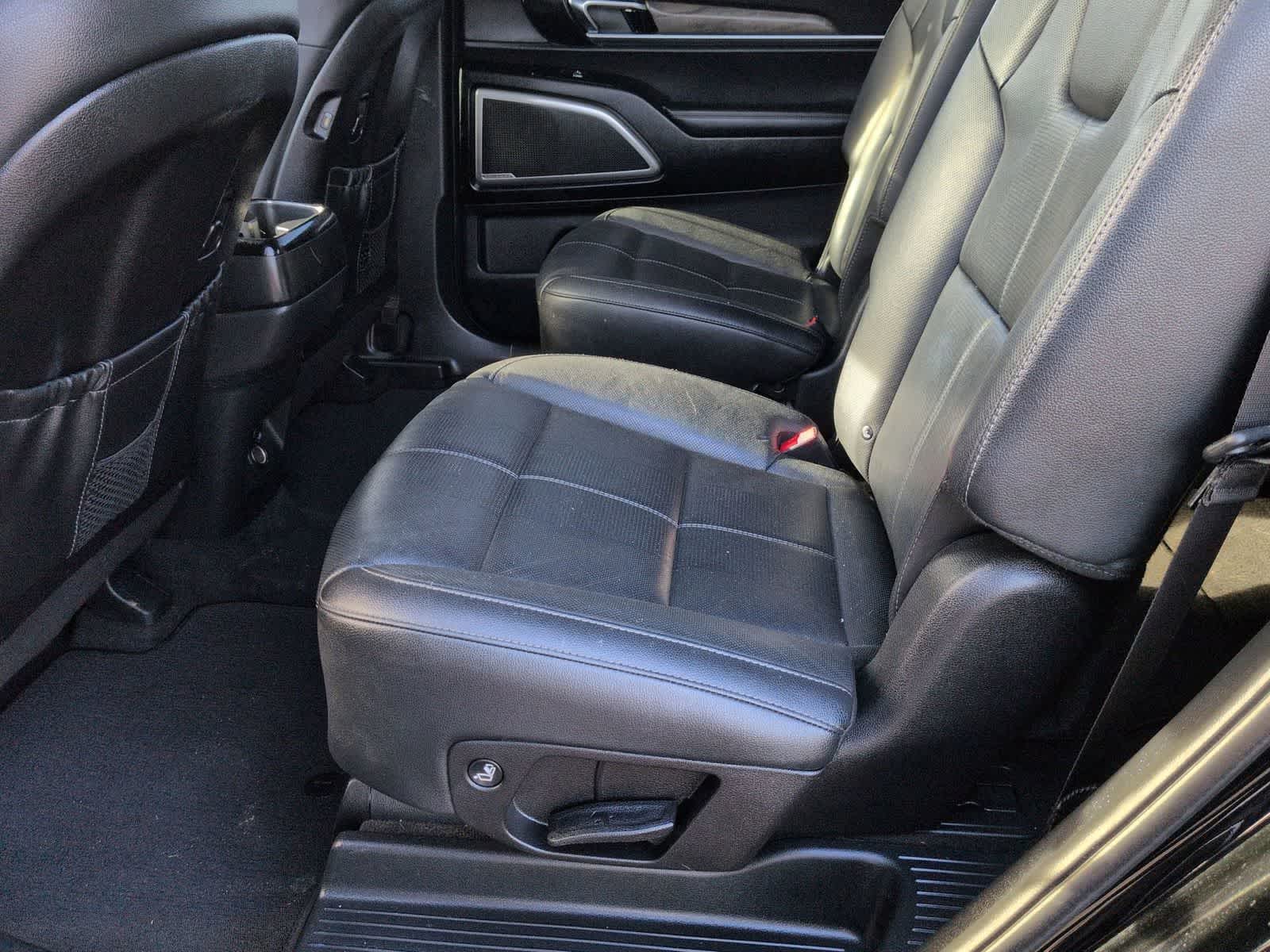 Thumbnail: 2021 Kia Telluride - 20