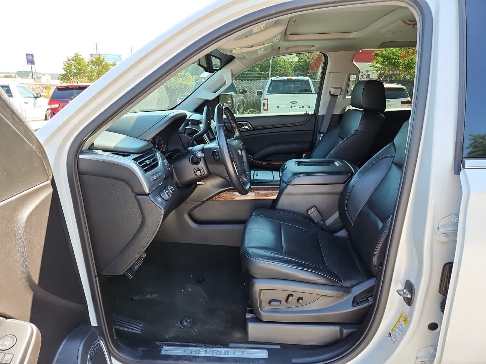 Thumbnail: 2016 Chevrolet Tahoe - 15