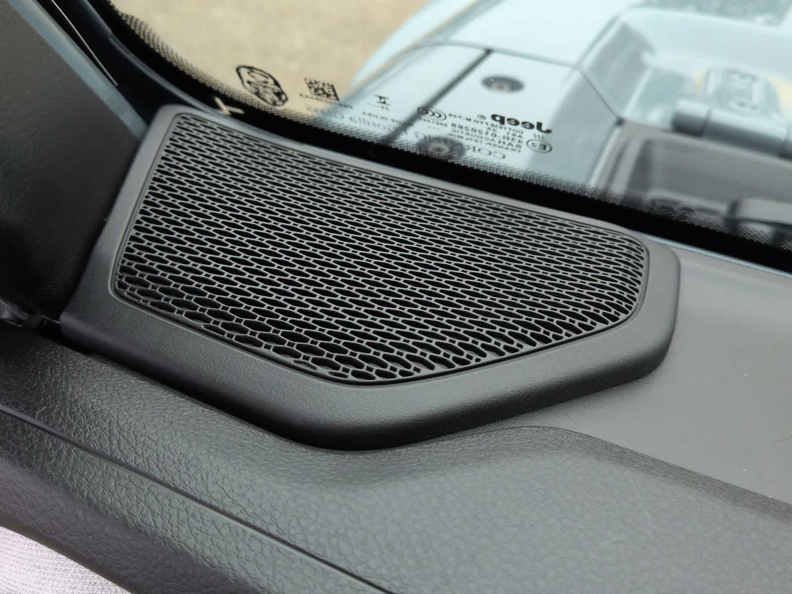 Thumbnail: 2026 Jeep Gladiator - 21