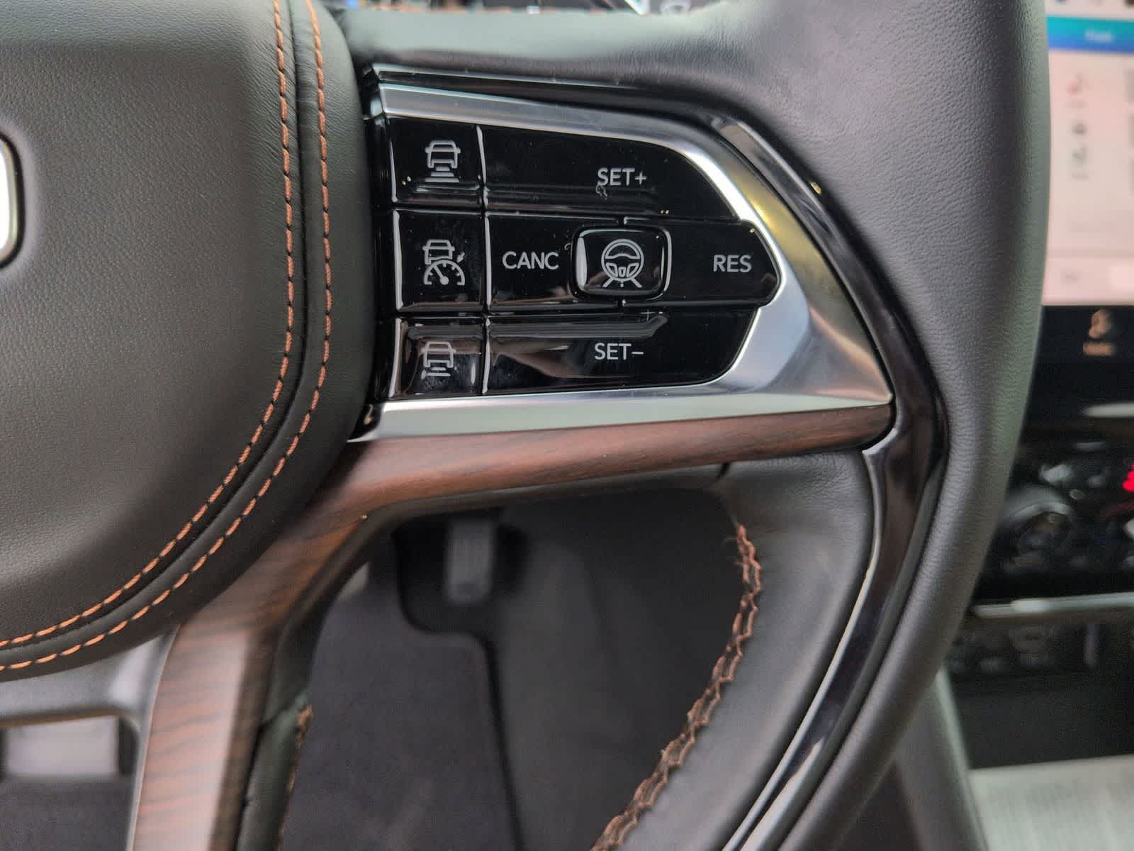 Thumbnail: 2025 Jeep Grand Cherokee L - 23