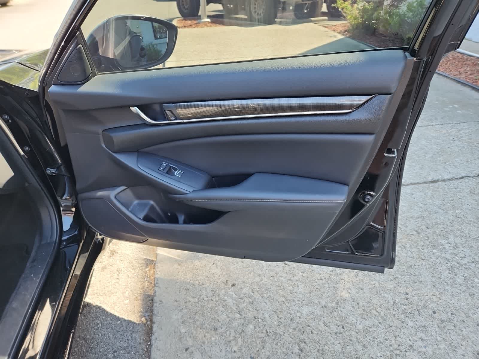 Thumbnail: 2022 Honda Accord - 22