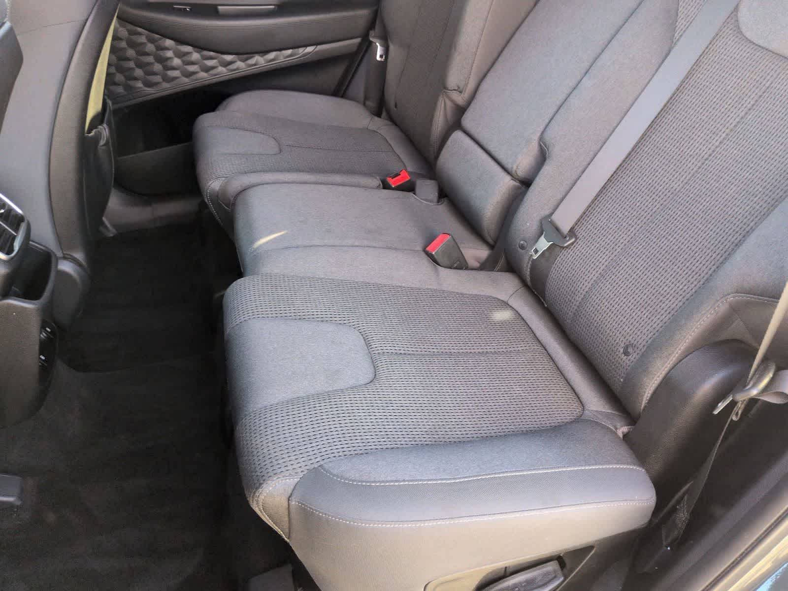 Thumbnail: 2019 Hyundai Santa Fe - 19