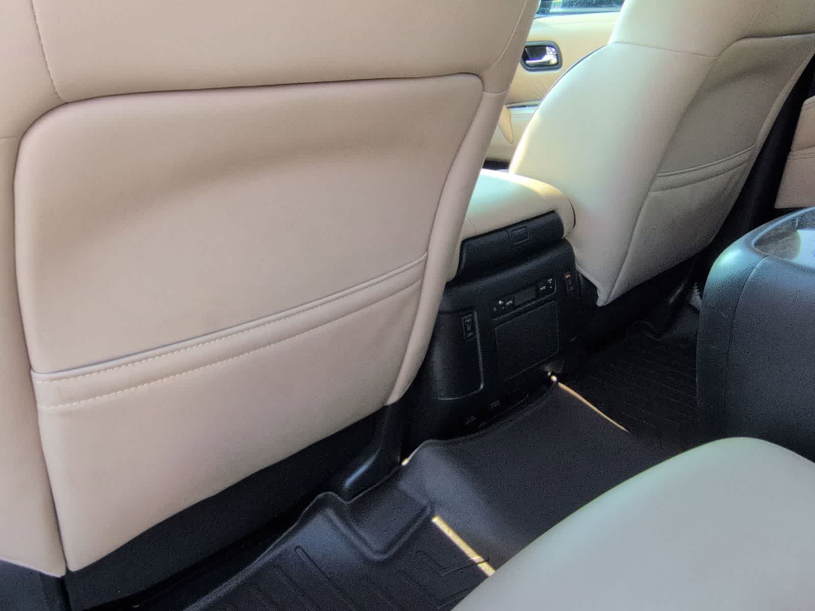 Thumbnail: 2021 Nissan Armada - 17