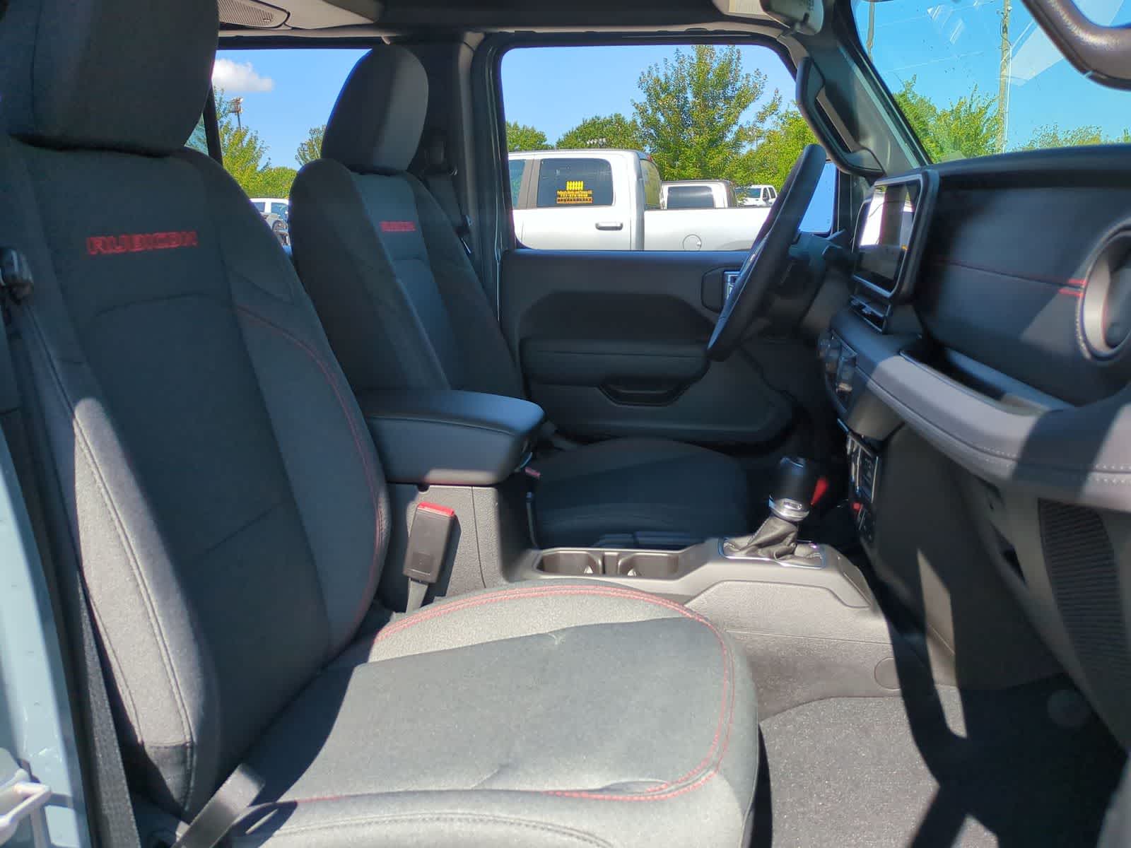 Thumbnail: 2025 Jeep Wrangler - 21