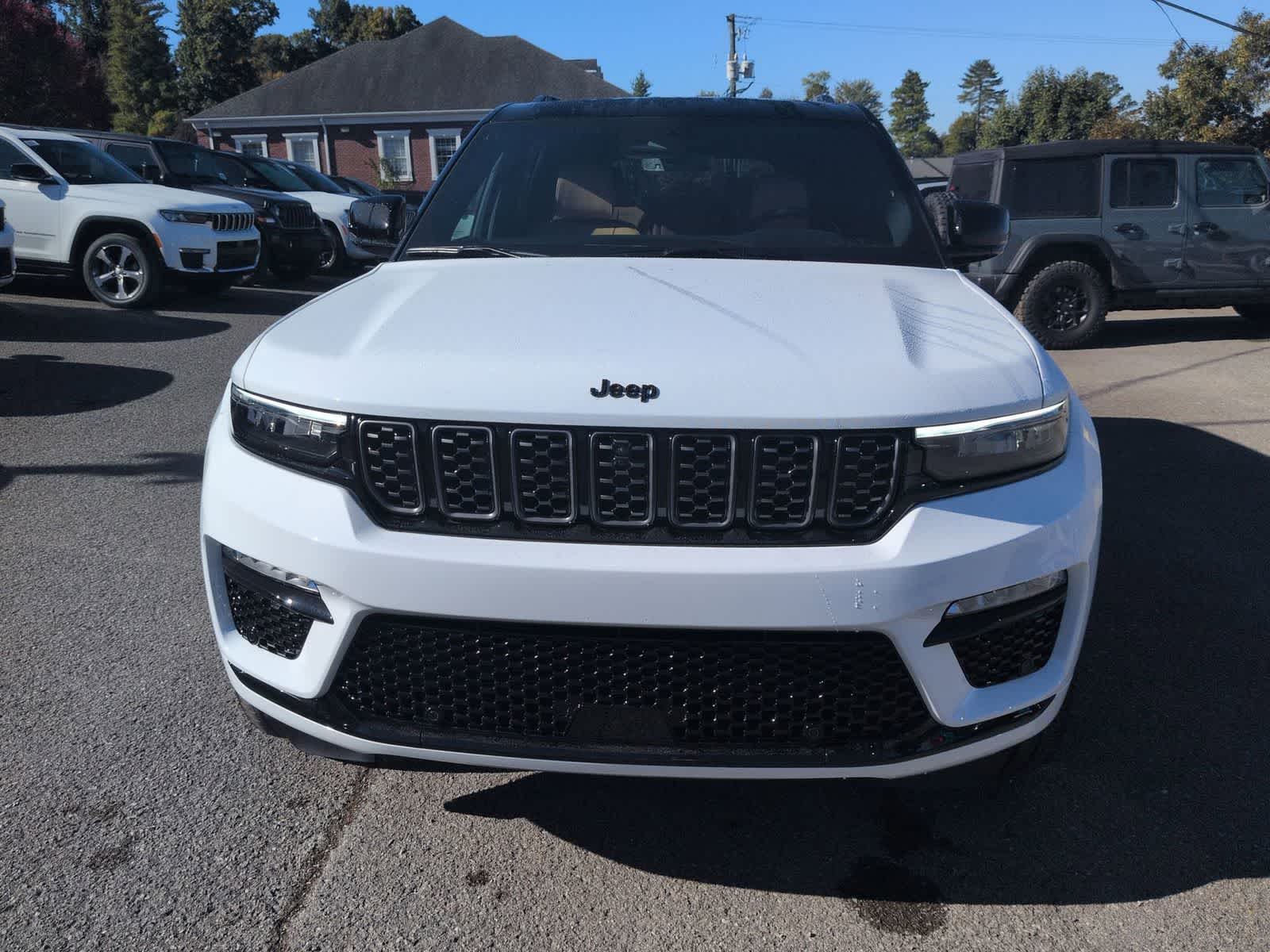 Thumbnail: 2025 Jeep Grand Cherokee - 3