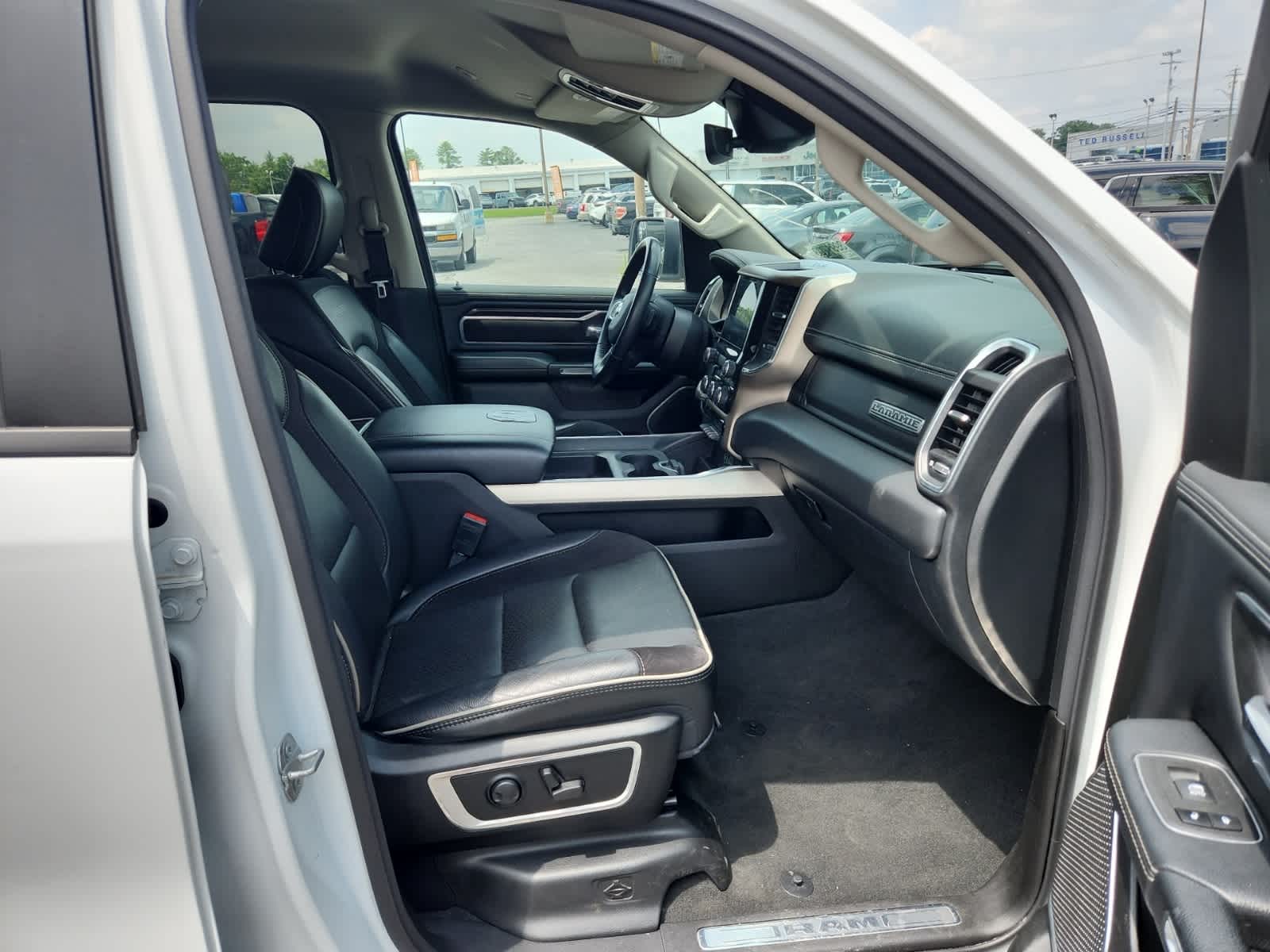 2022 RAM 1500 Laramie 21