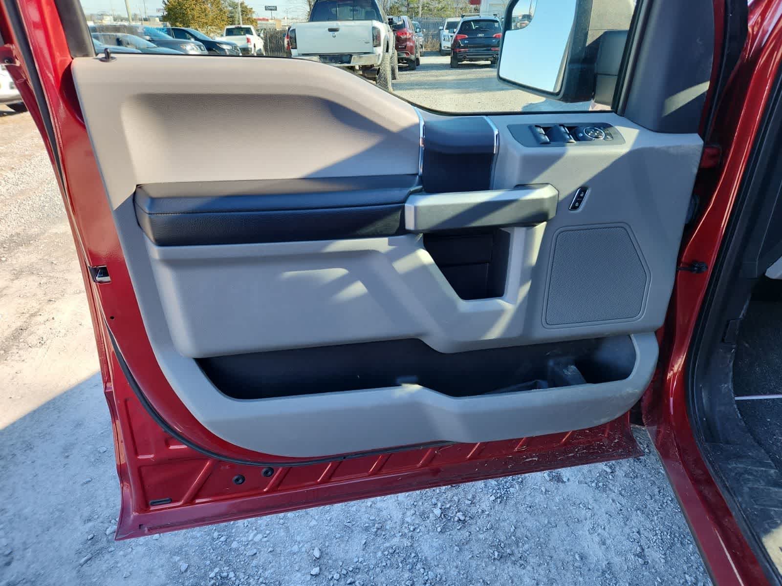 Thumbnail: 2016 Ford F-150 - 16