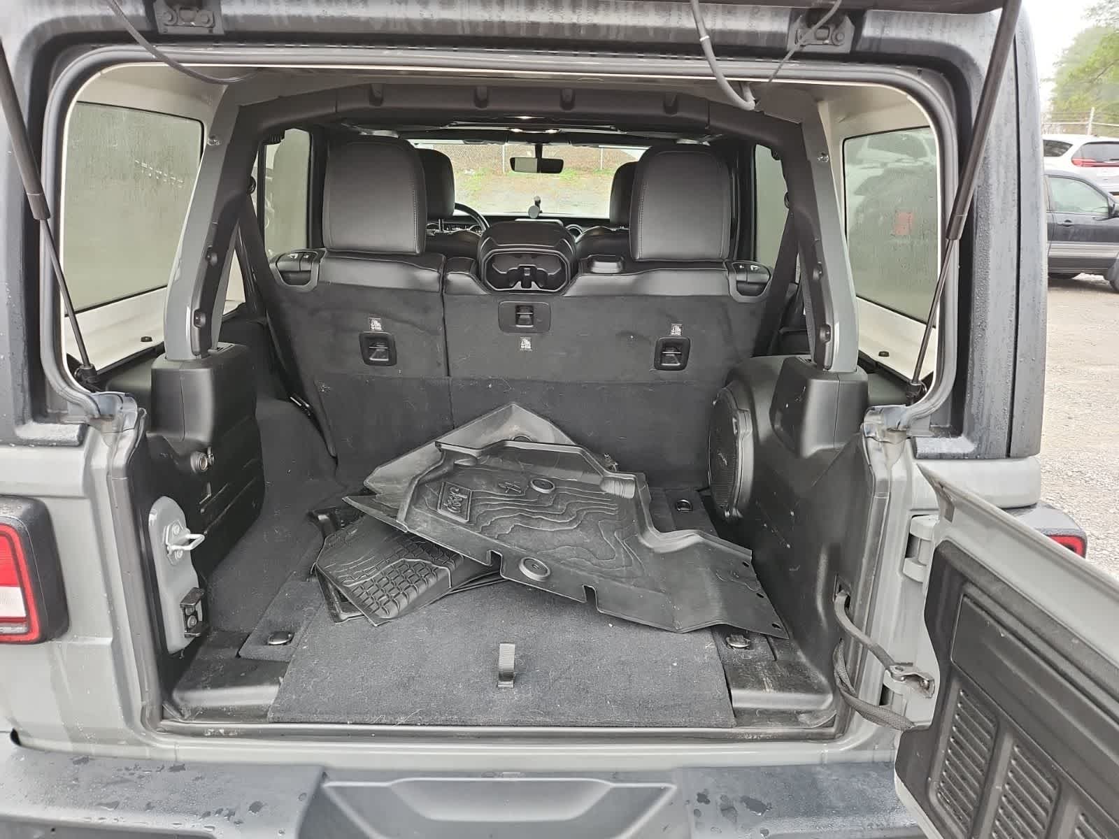 Thumbnail: 2019 Jeep Wrangler - 26