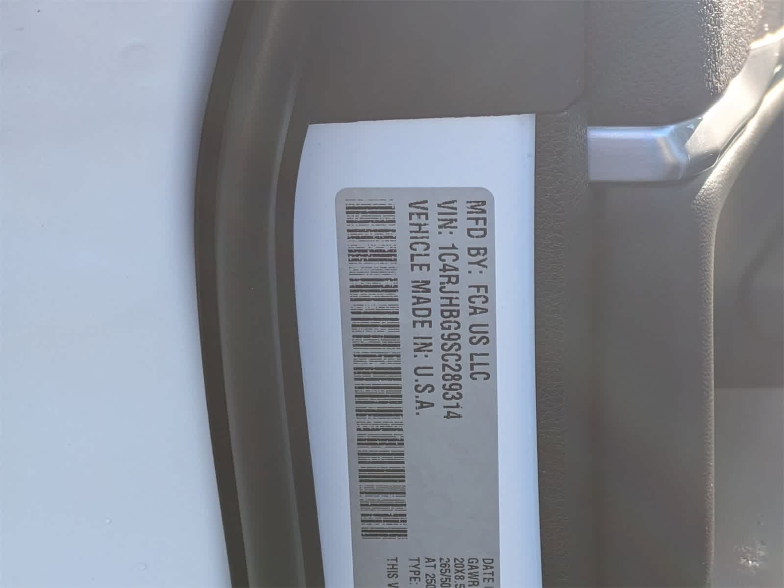 Thumbnail: 2025 Jeep Grand Cherokee - 38