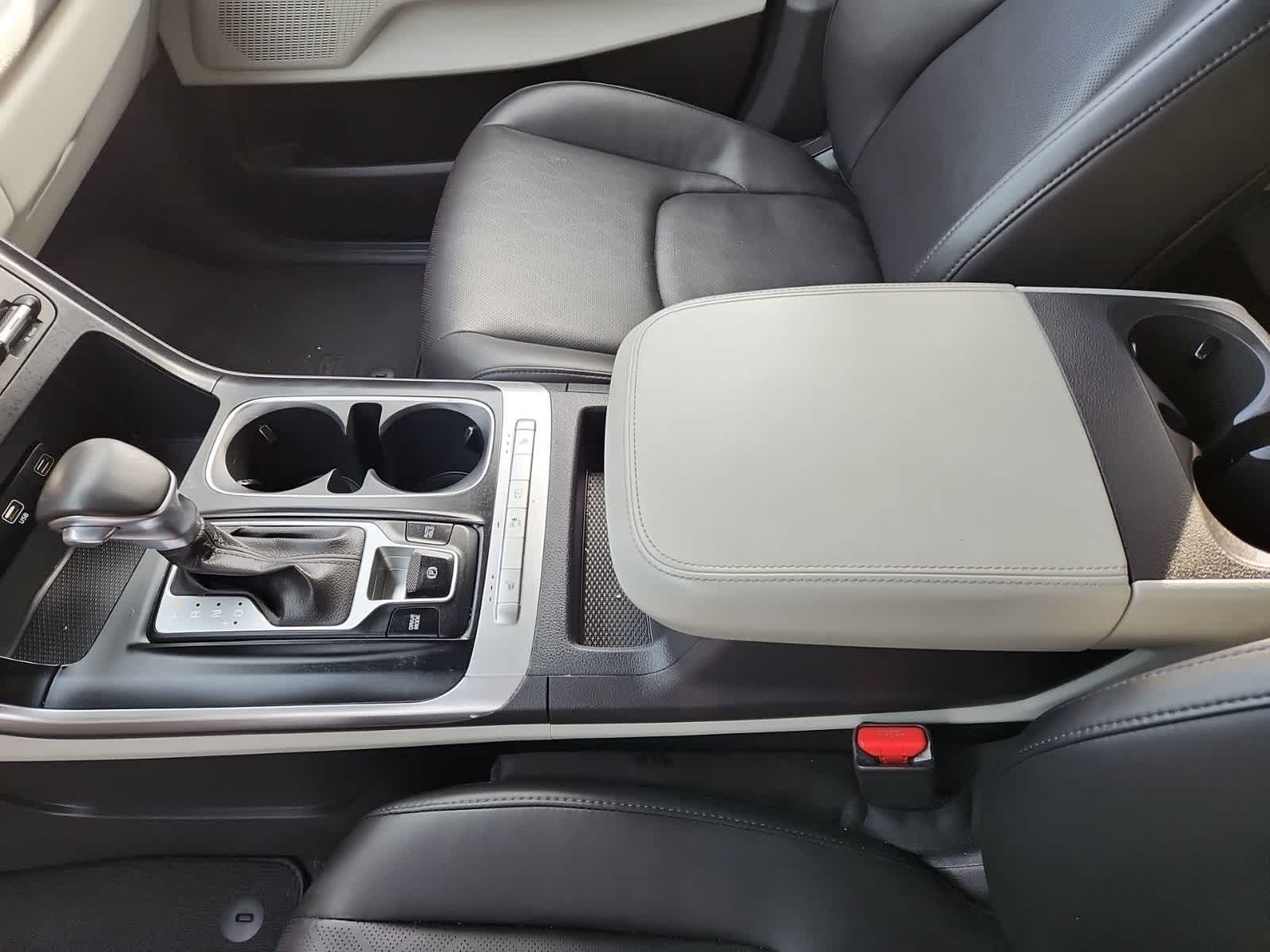 Thumbnail: 2022 Kia Carnival - 11