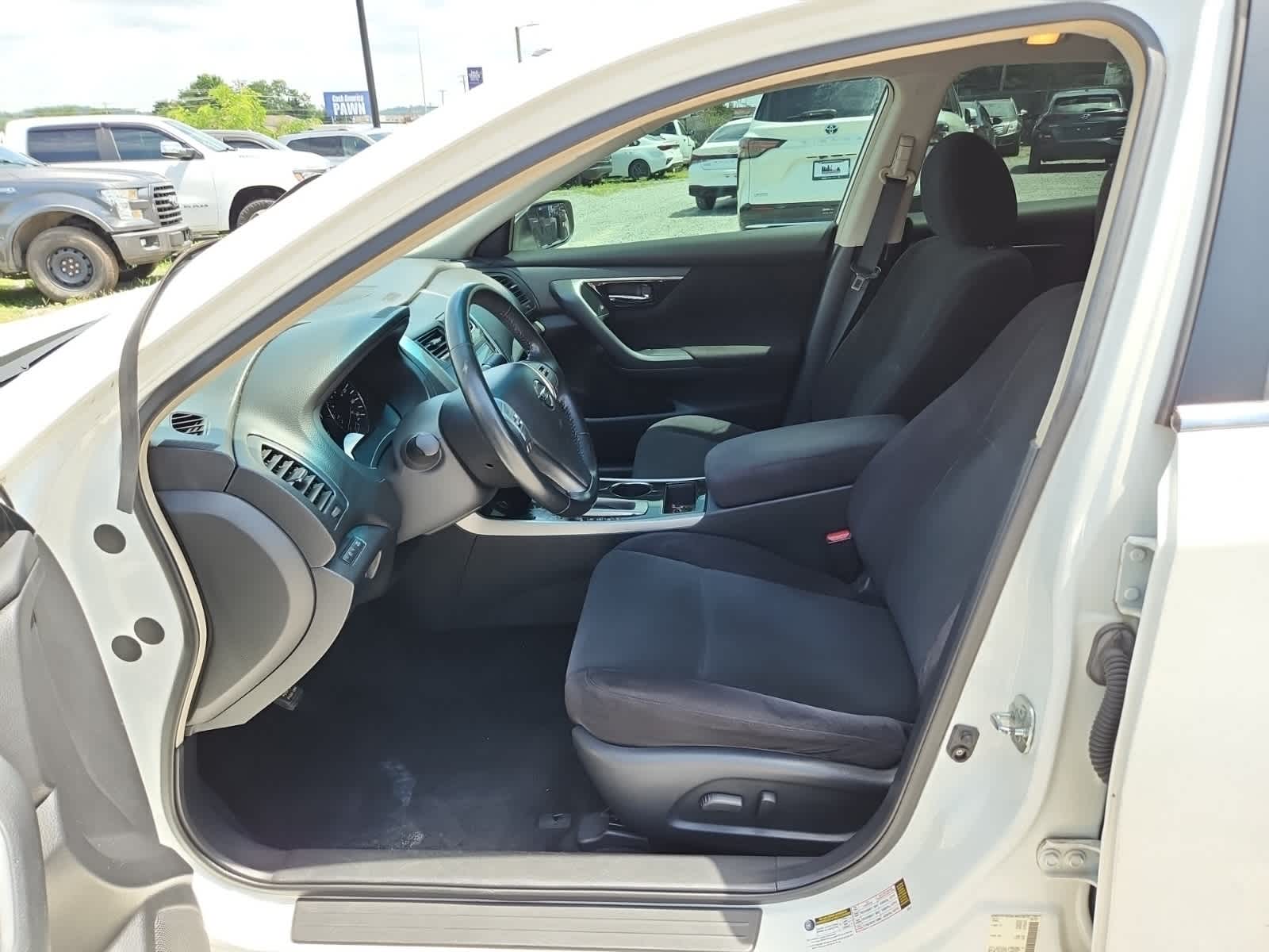 Thumbnail: 2013 Nissan Altima - 15