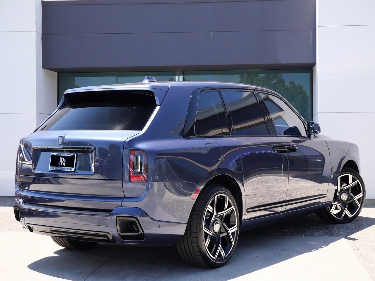 2025 Rolls Royce Cullinan Black Badge photo 2