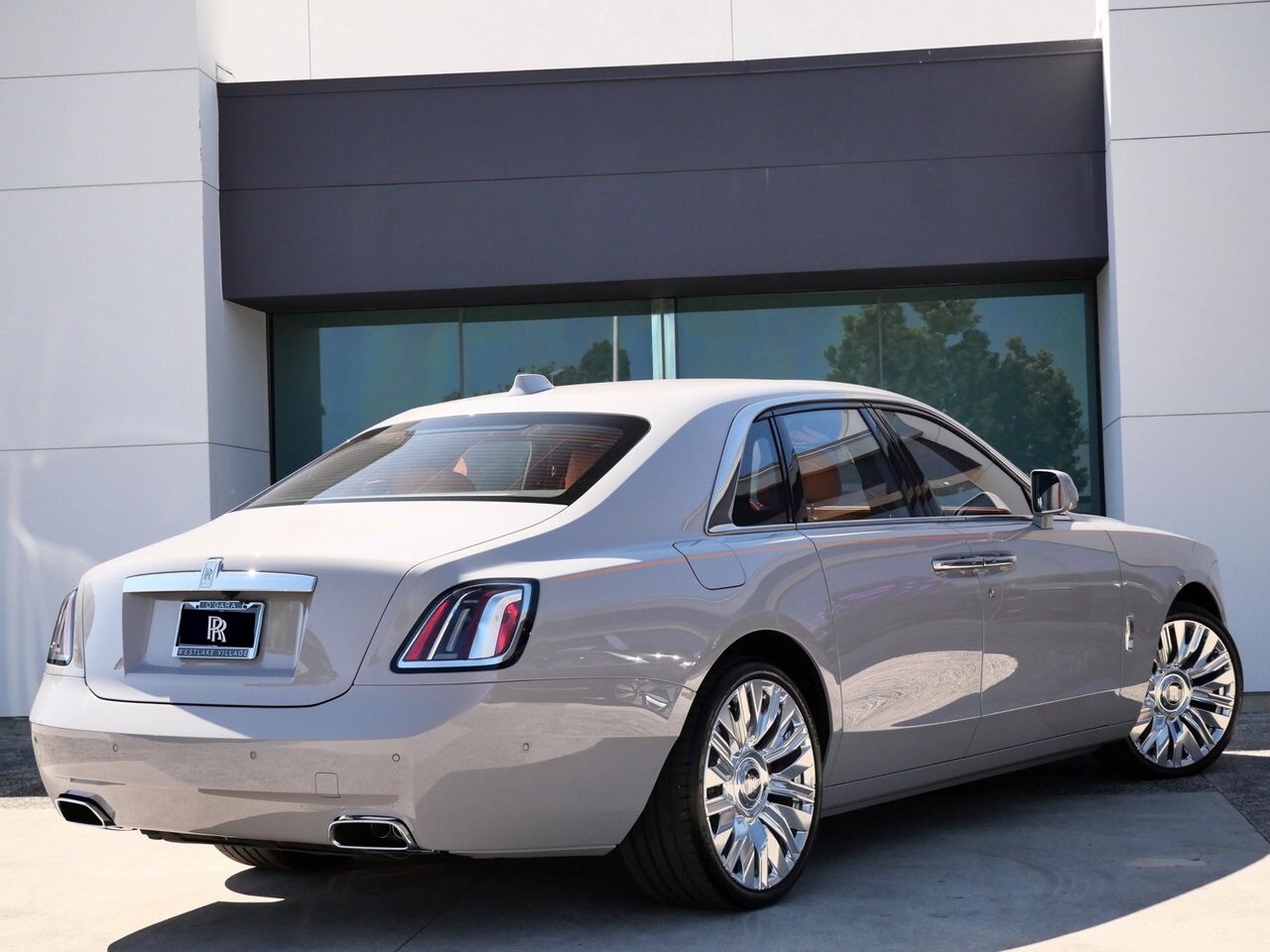 2025 Rolls Royce Ghost RR photo 2