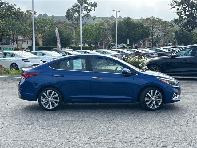2022 Hyundai Accent Limited photo 3