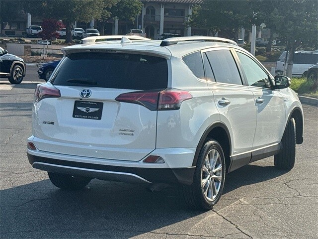 2016 Toyota RAV4 Hybrid Limited photo 3