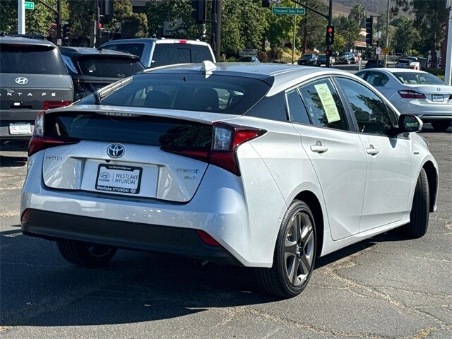 2022 Toyota Prius L Eco photo 4
