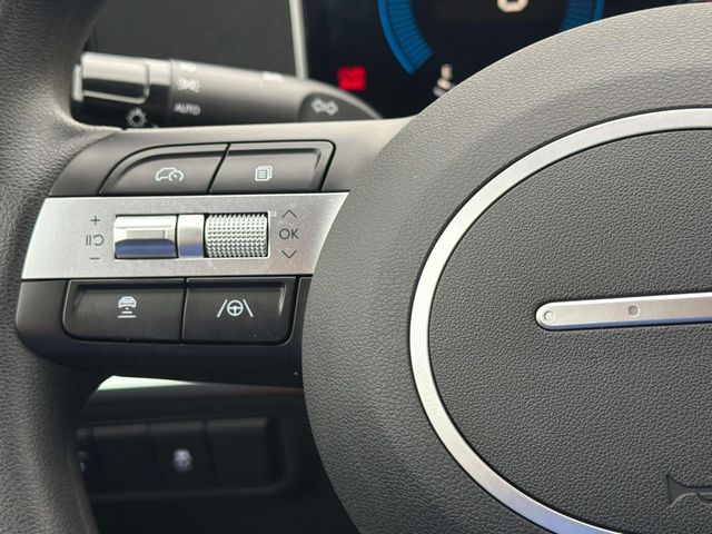 2025 Hyundai Tucson SE - Photo 16