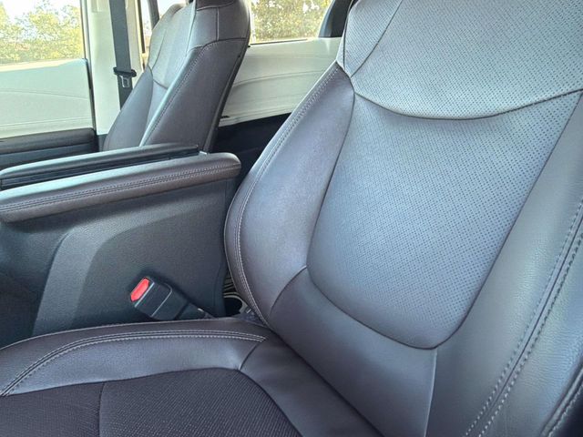 2021 Toyota Sienna Platinum - Photo 20