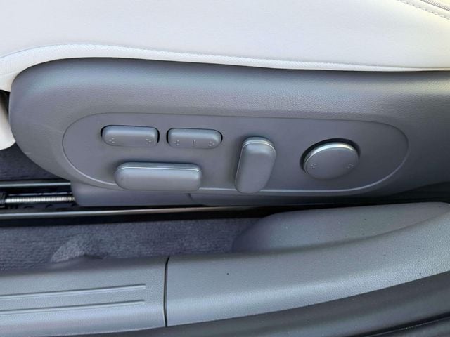 2024 Hyundai IONIQ 5 Limited - Photo 16