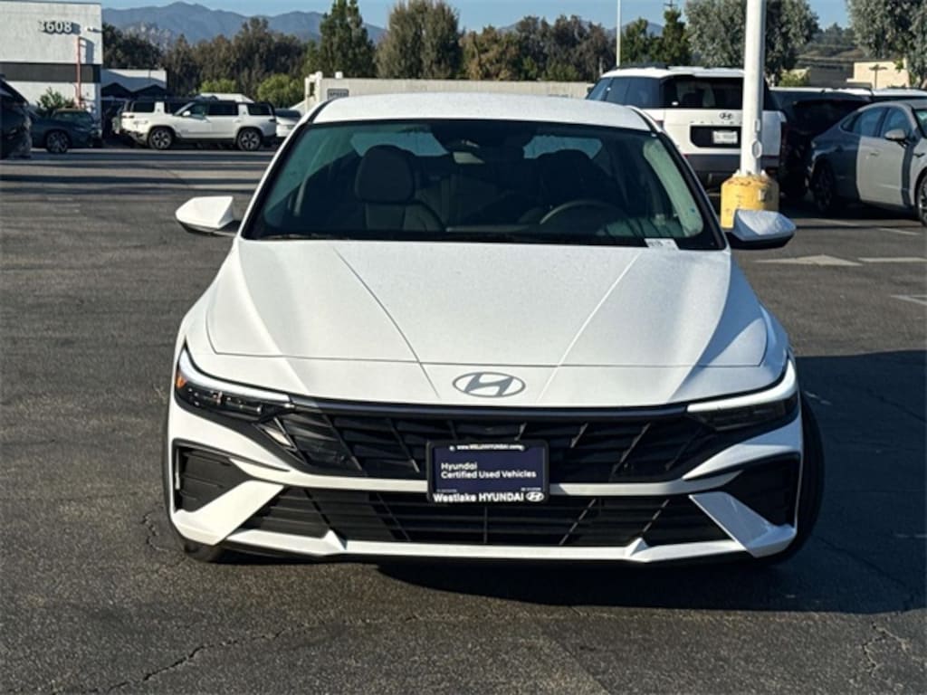 Certified 2025 Hyundai Elantra SE Sedan