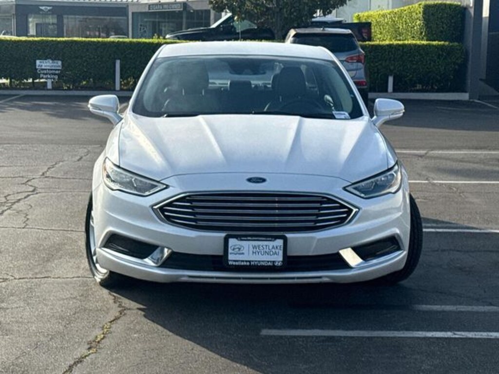 Used 2018 Ford Fusion Hybrid SE Sedan