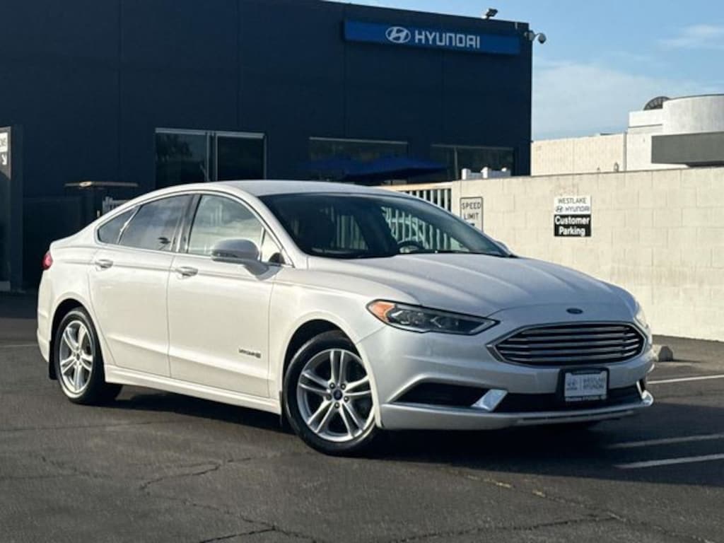Used 2018 Ford Fusion Hybrid SE Sedan